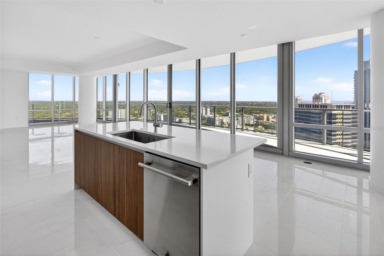 400 Central Avenue, Unit 2307, Saint Petersburg, FL 33701 Photo