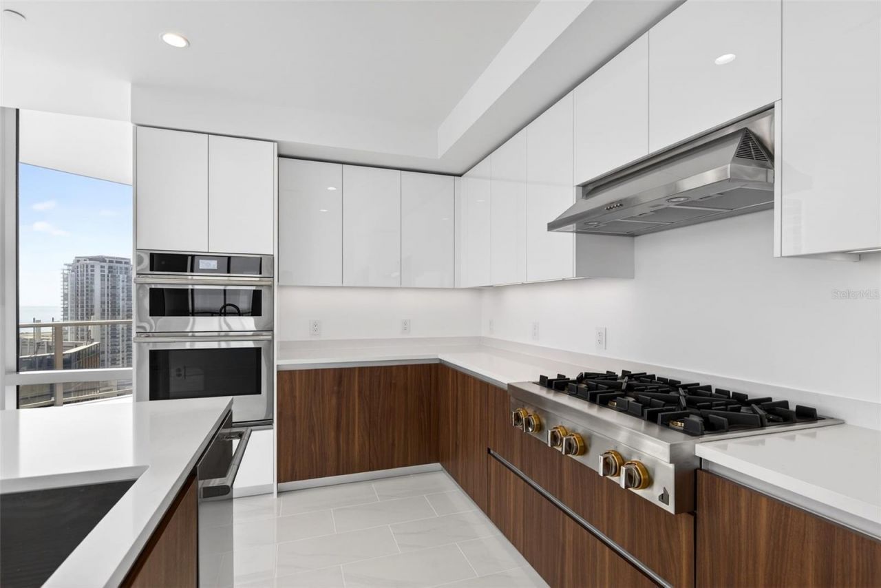 400 Central Avenue, Unit 2307, Saint Petersburg, FL 33701 Photo