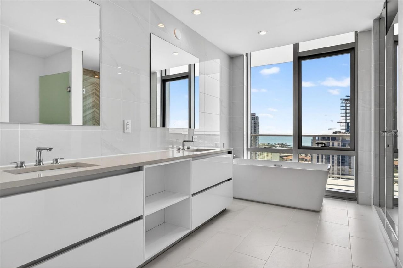 400 Central Avenue, Unit 2307, Saint Petersburg, FL 33701 Photo