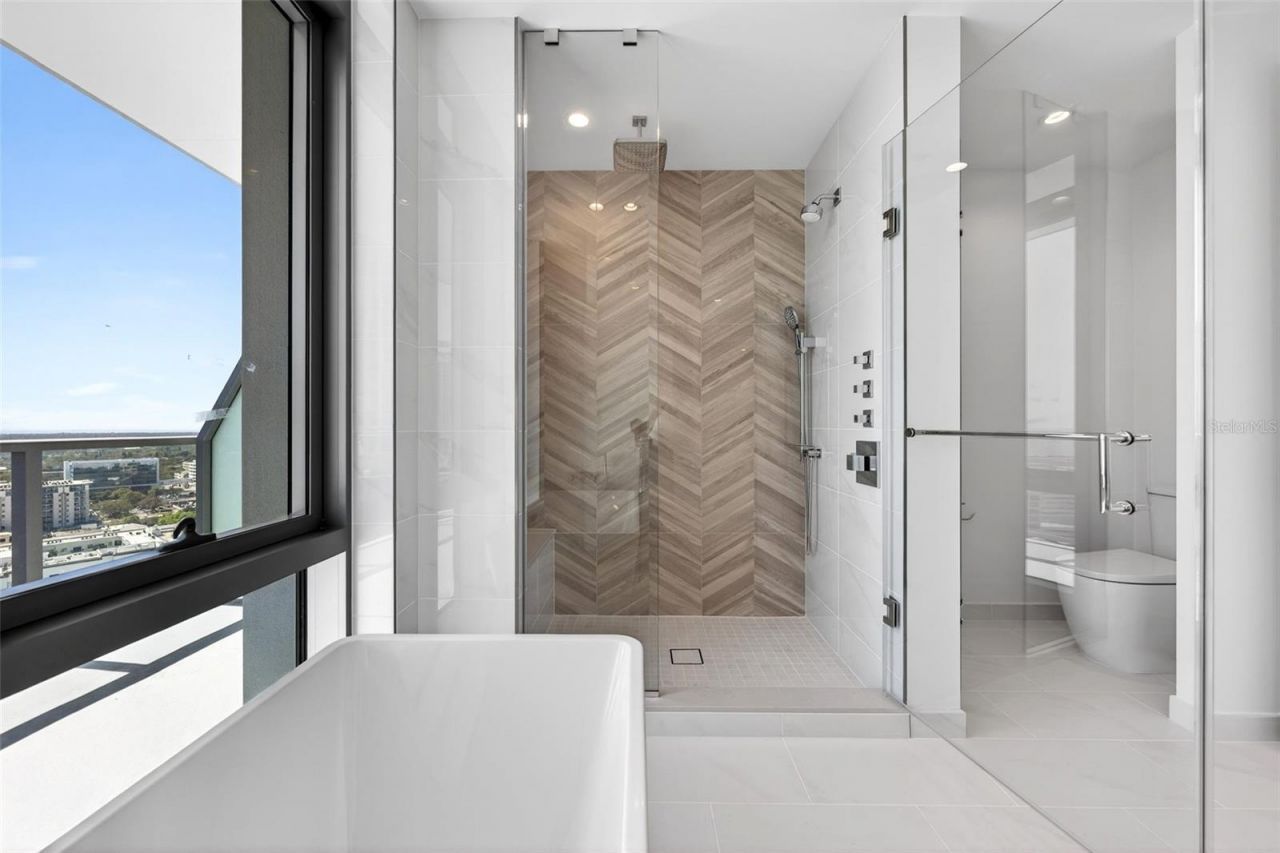 400 Central Avenue, Unit 2307, Saint Petersburg, FL 33701 Photo