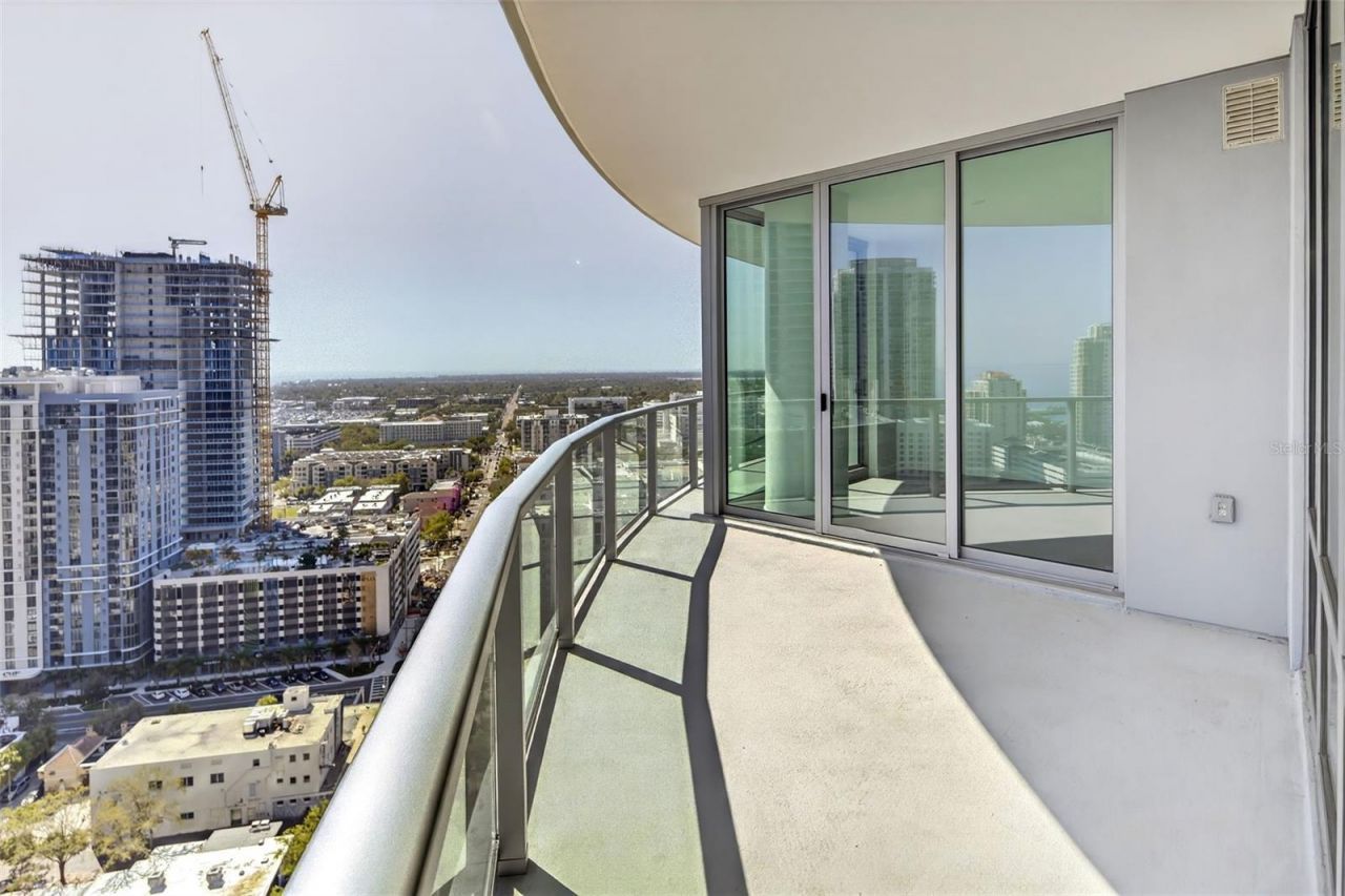 400 Central Avenue, Unit 2307, Saint Petersburg, FL 33701 Photo