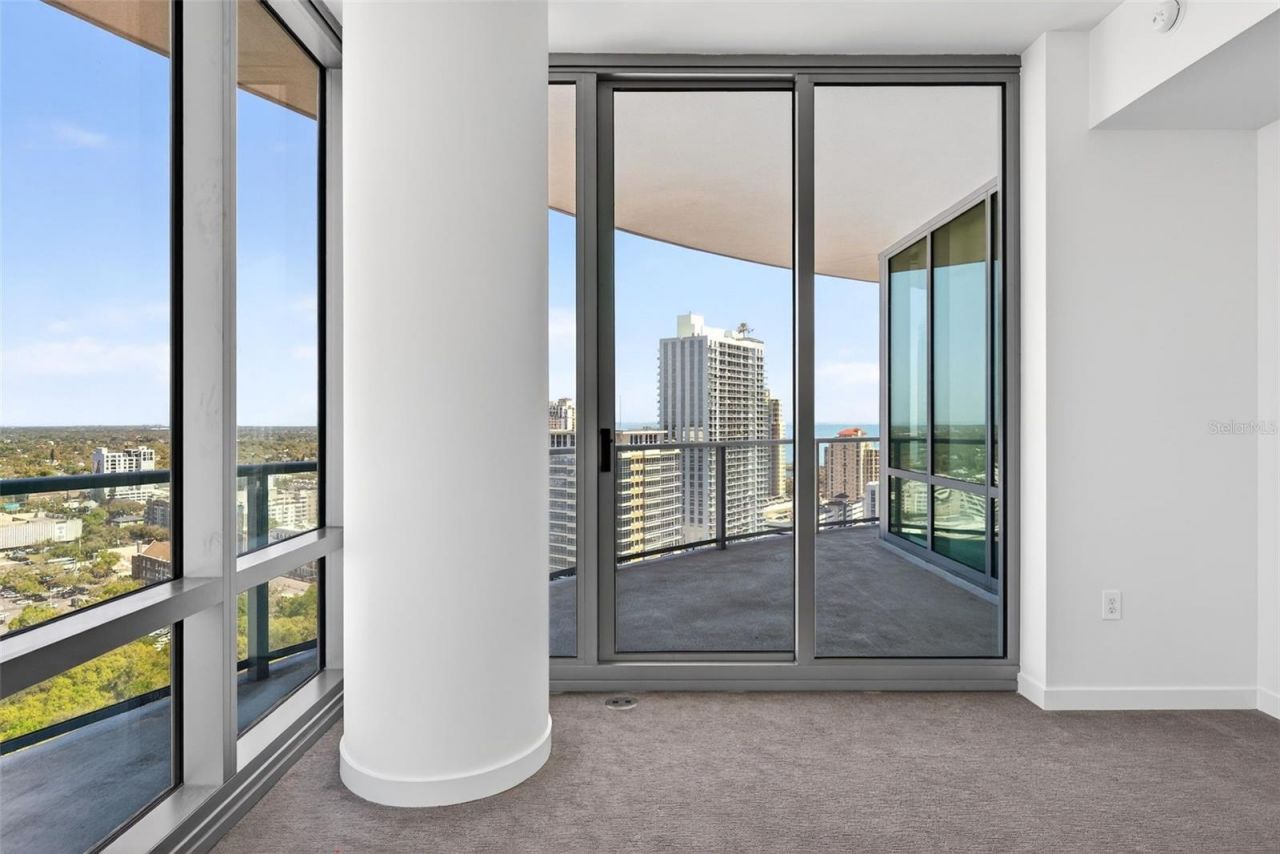 400 Central Avenue, Unit 2307, Saint Petersburg, FL 33701 Photo