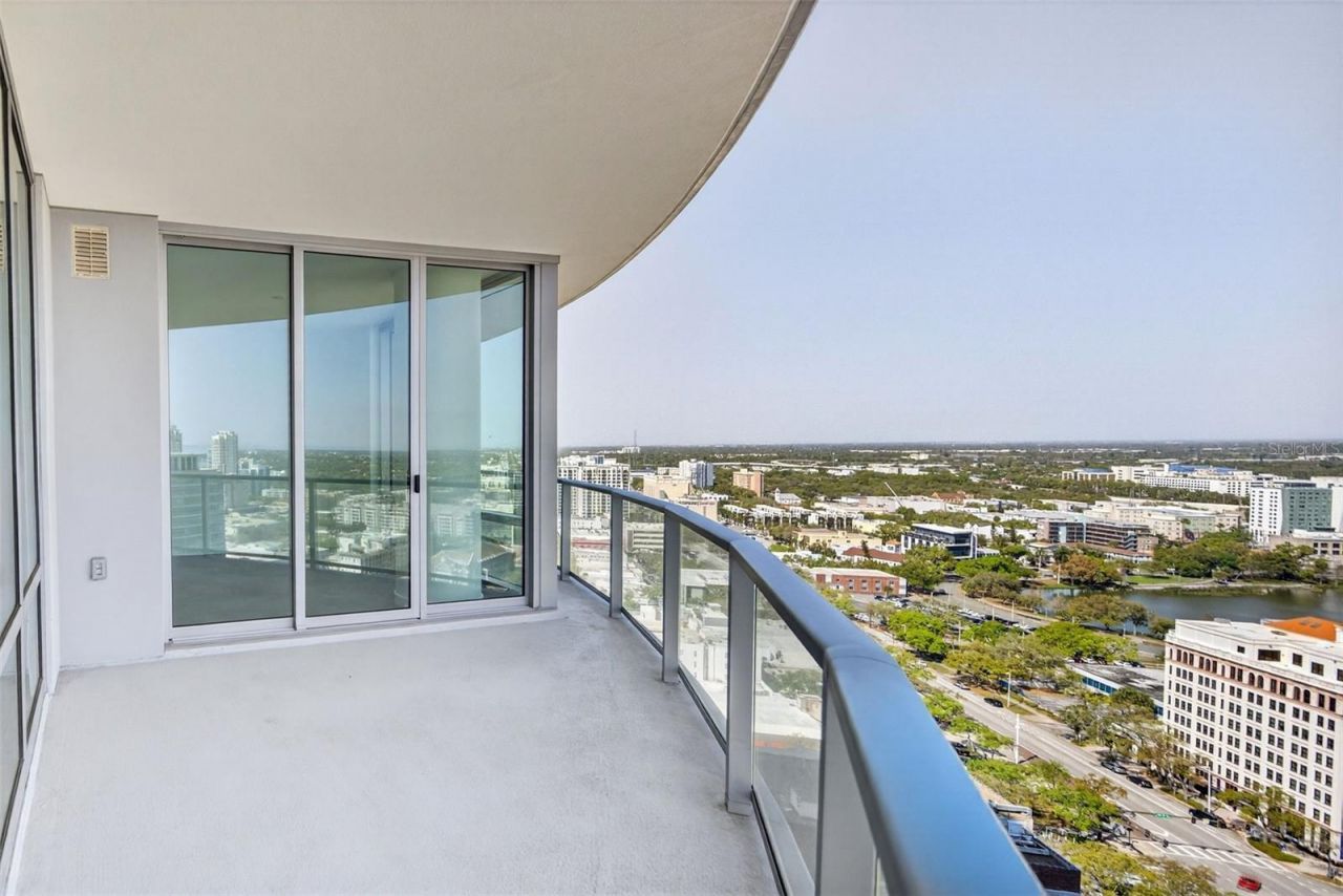 400 Central Avenue, Unit 2307, Saint Petersburg, FL 33701 Photo