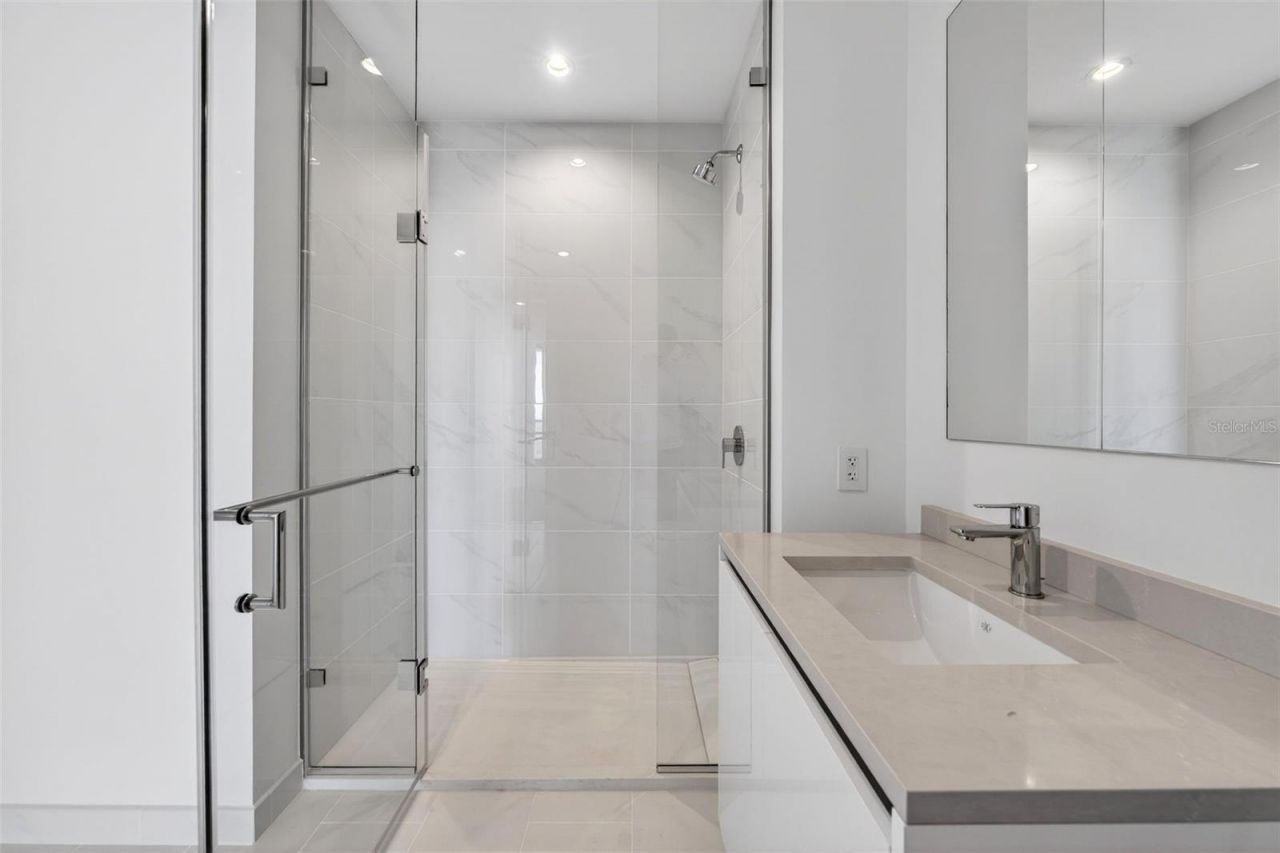 400 Central Avenue, Unit 2307, Saint Petersburg, FL 33701 Photo