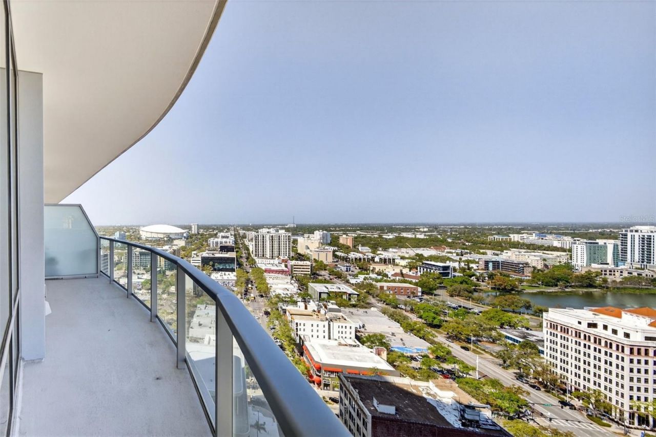 400 Central Avenue, Unit 2307, Saint Petersburg, FL 33701 Photo