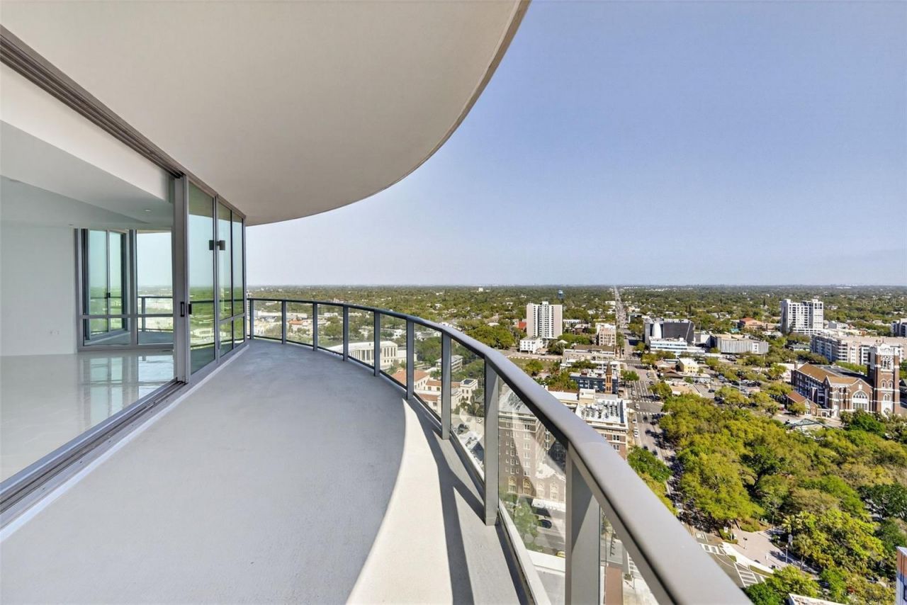 400 Central Avenue, Unit 2307, Saint Petersburg, FL 33701 Photo