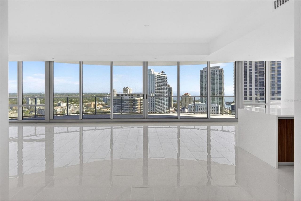 400 Central Avenue, Unit 2307, Saint Petersburg, FL 33701 Photo