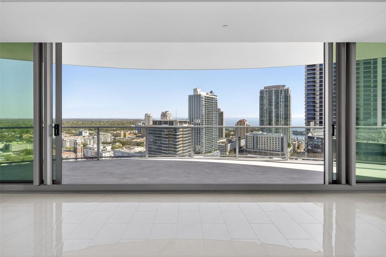 400 Central Avenue, Unit 2307, Saint Petersburg, FL 33701 Photo