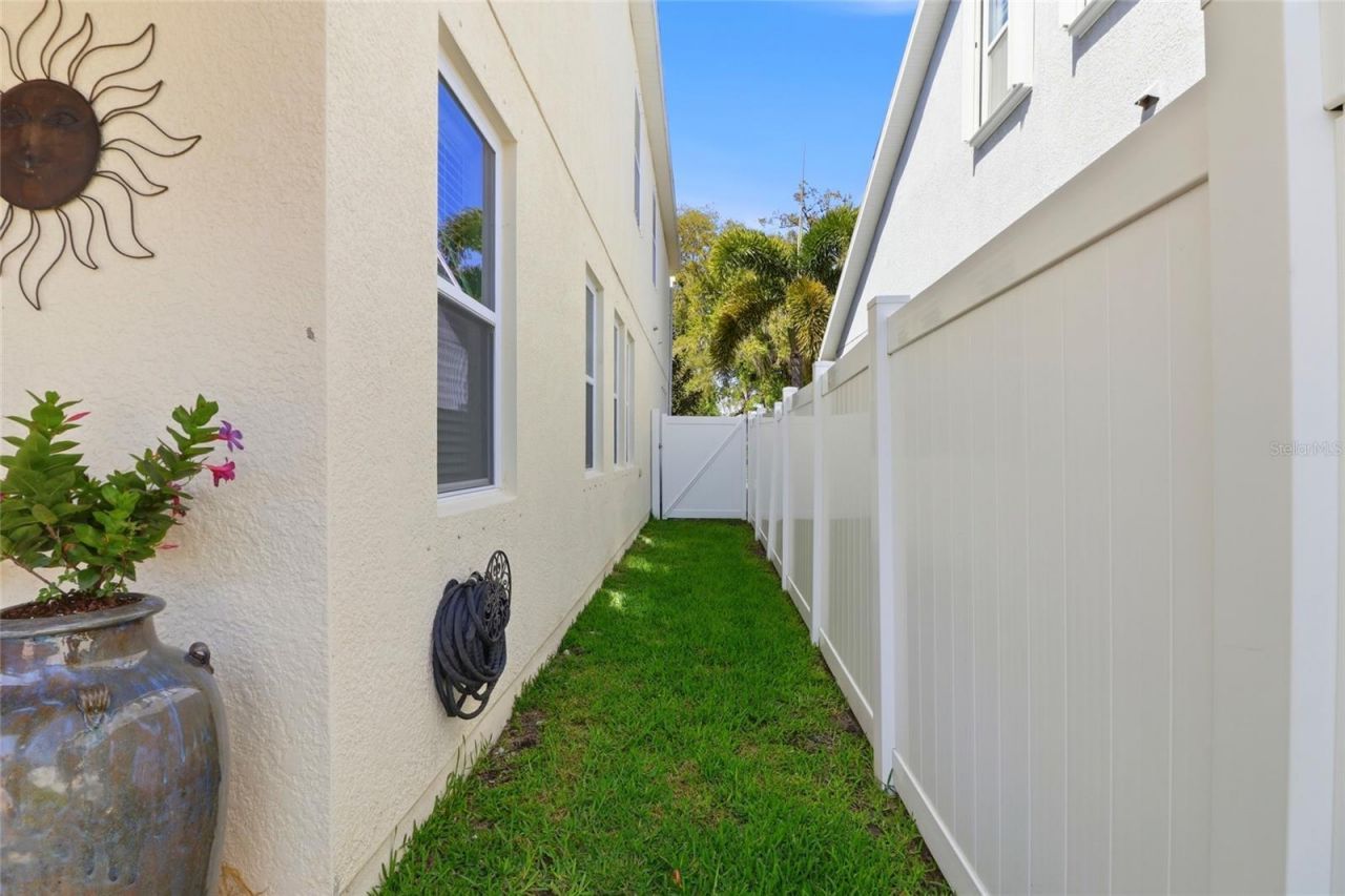 5225 Asher Court , Sarasota, FL 34232 Photo