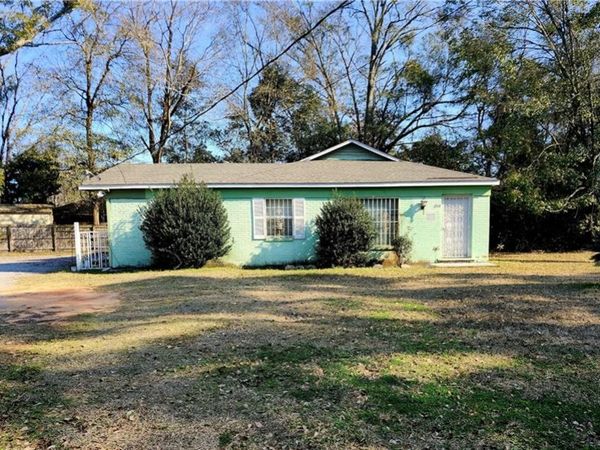 713 Pinehill Drive , Mobile, AL 36606