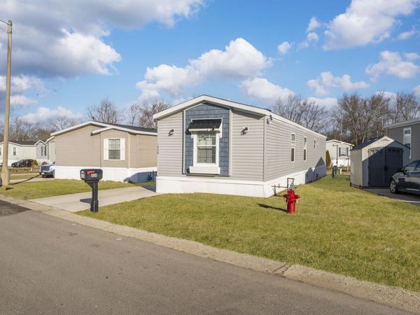 1036 Lunga Drive , Round Lake, IL 60073