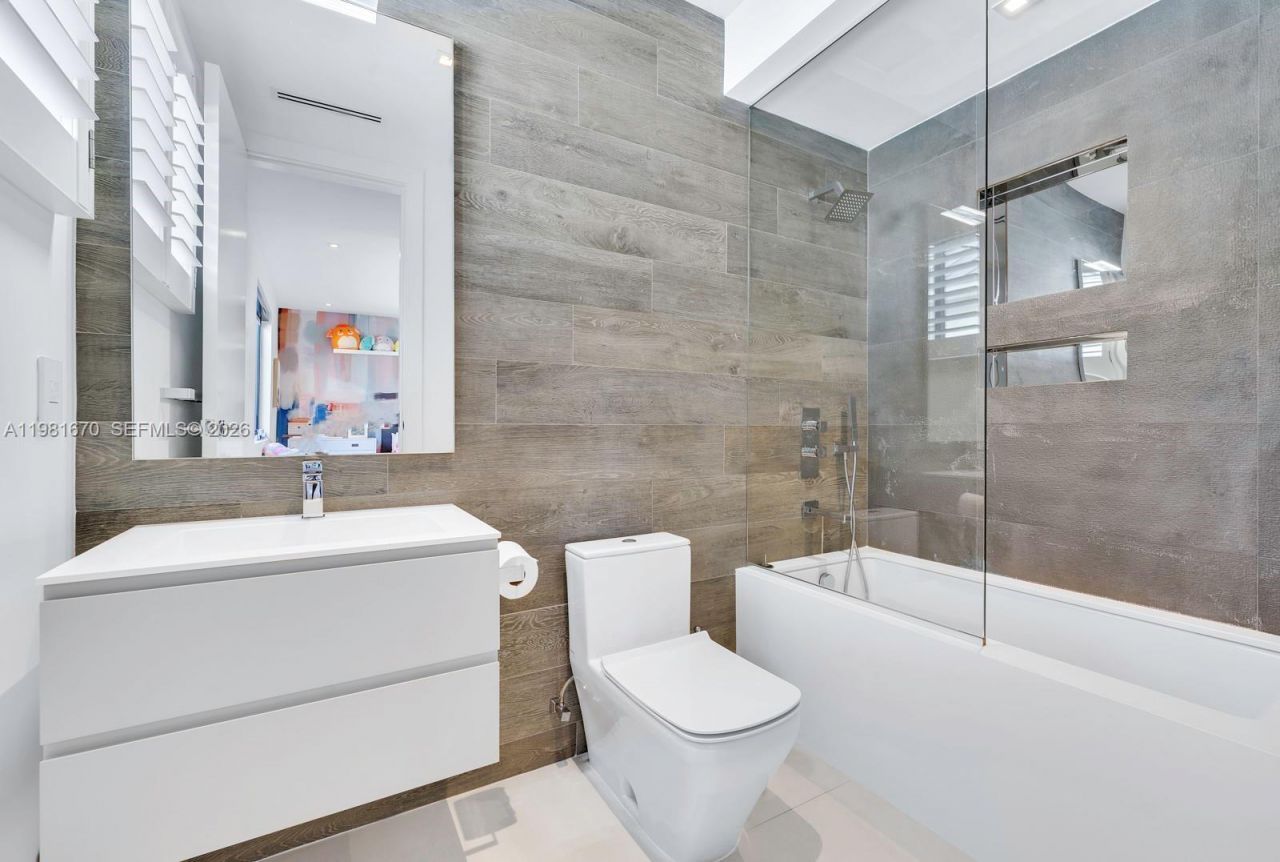 7900 SW 54th Ave , Miami, FL 33143 Photo