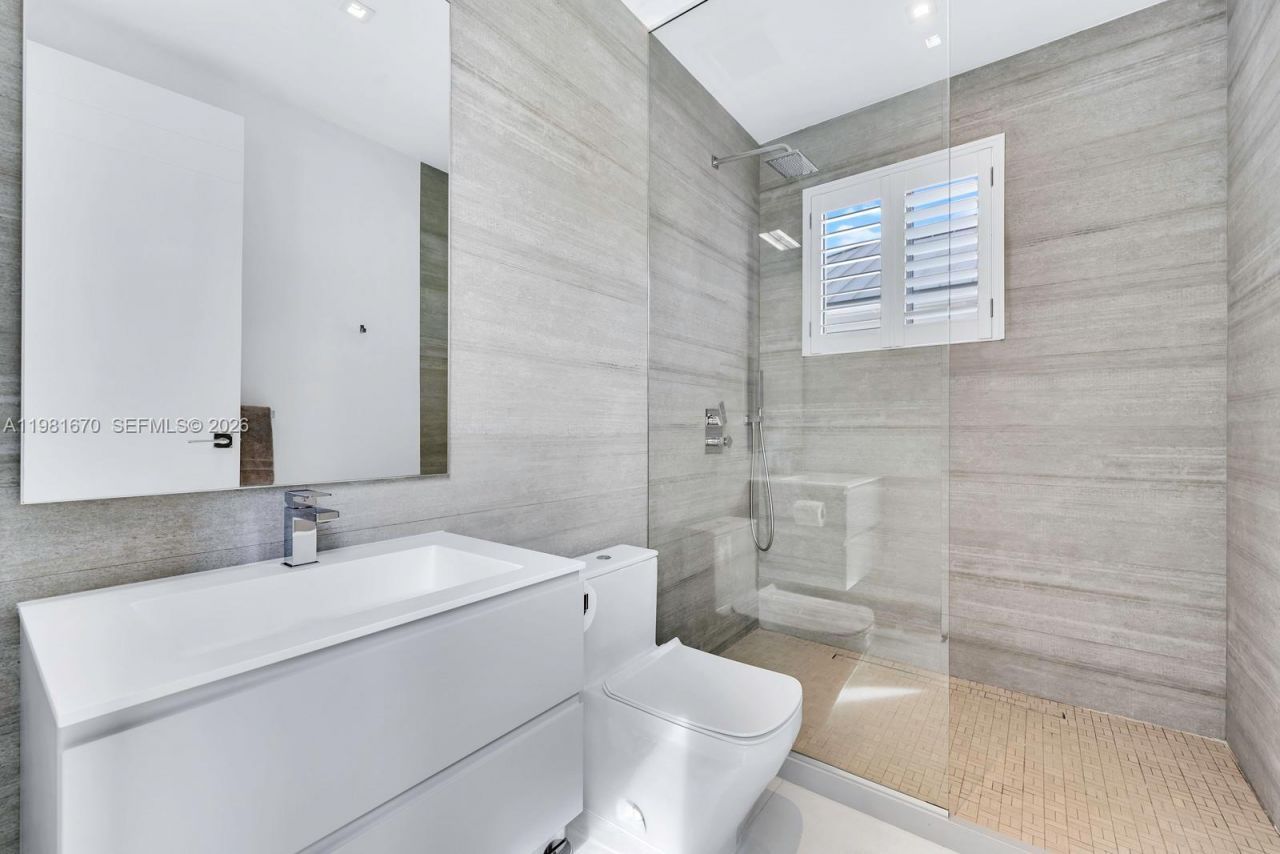 7900 SW 54th Ave , Miami, FL 33143 Photo