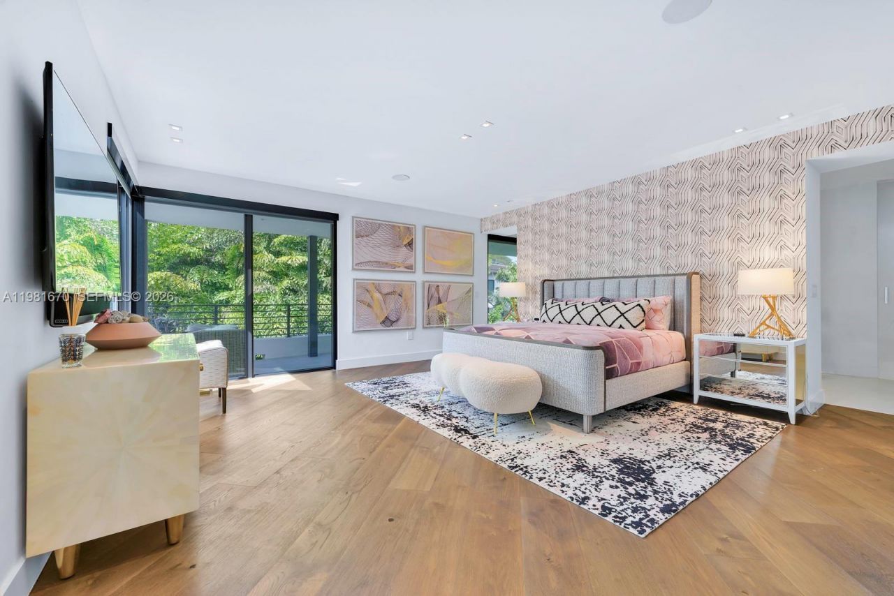 7900 SW 54th Ave , Miami, FL 33143 Photo