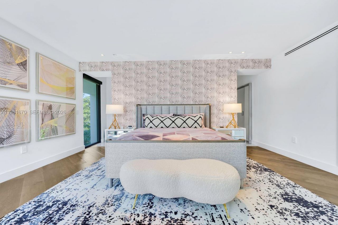 7900 SW 54th Ave , Miami, FL 33143 Photo