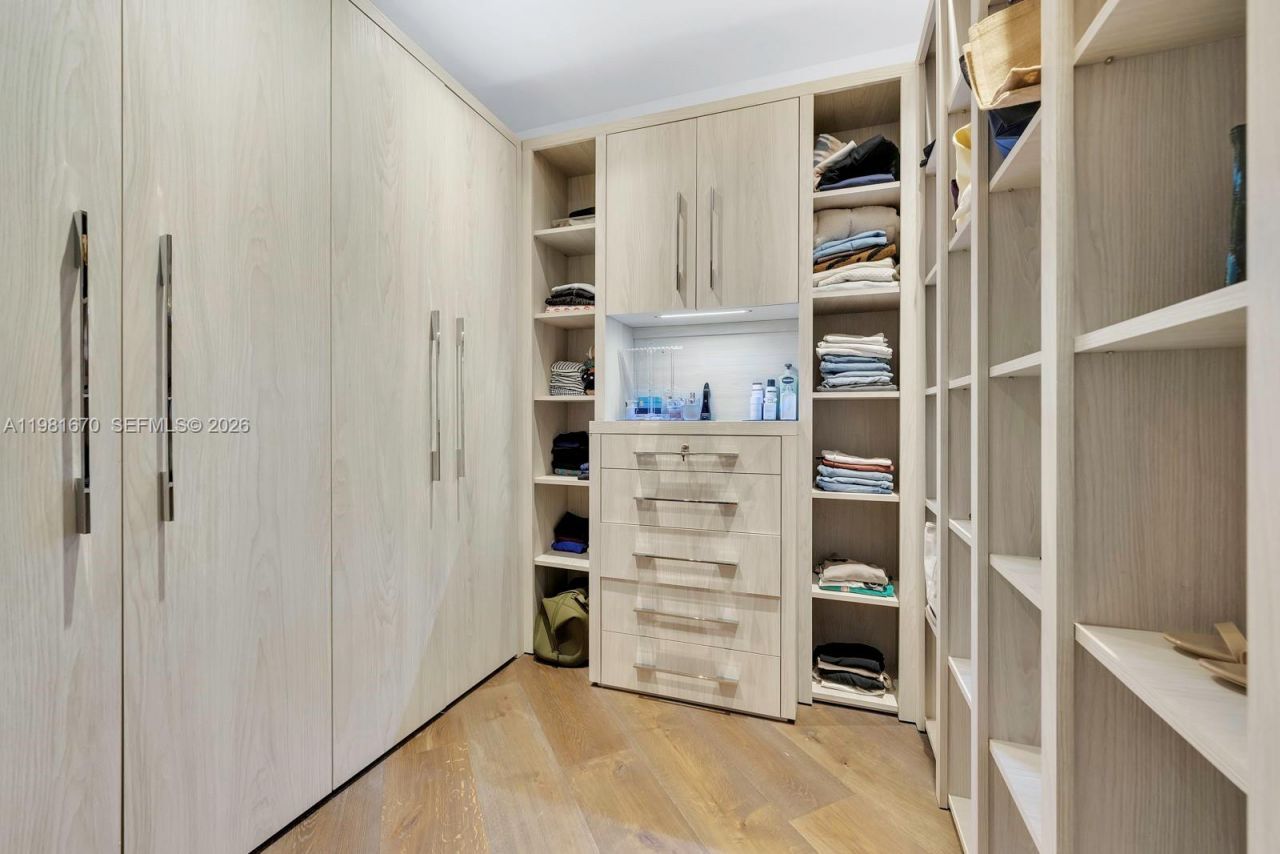 7900 SW 54th Ave , Miami, FL 33143 Photo