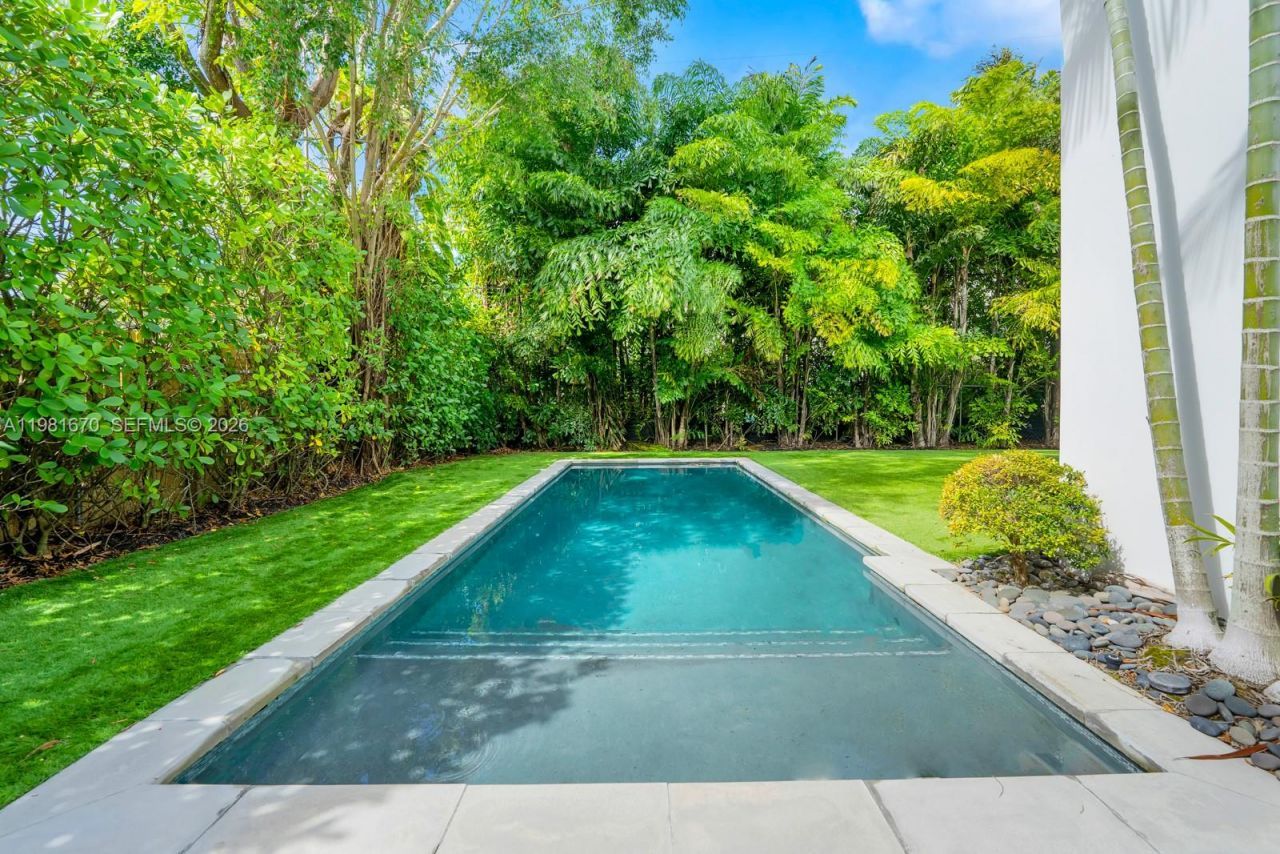 7900 SW 54th Ave , Miami, FL 33143 Photo