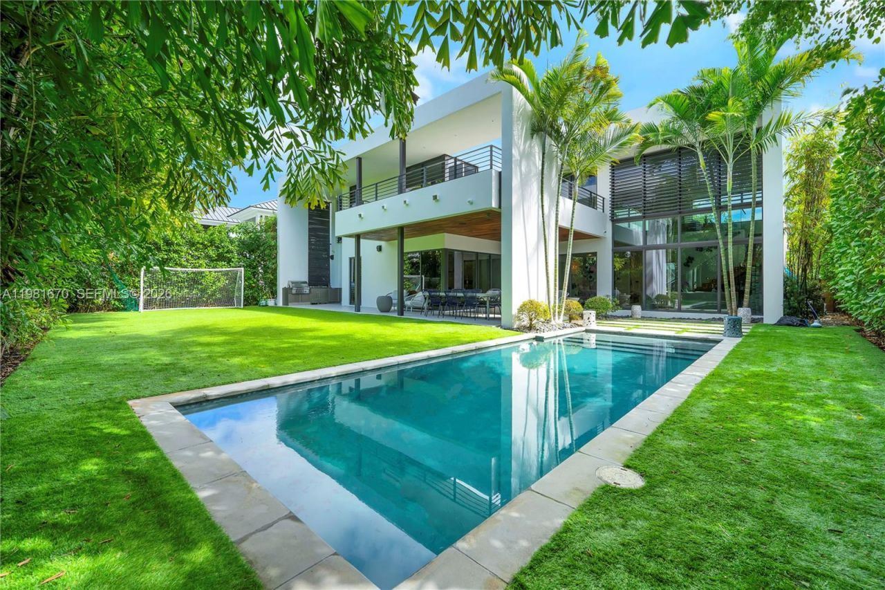 7900 SW 54th Ave , Miami, FL 33143 Photo