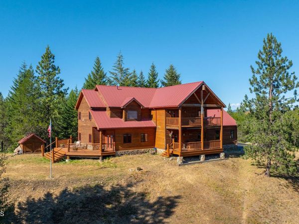 8899 Coeur d'Alene Dr , Spirit Lake, ID 83869