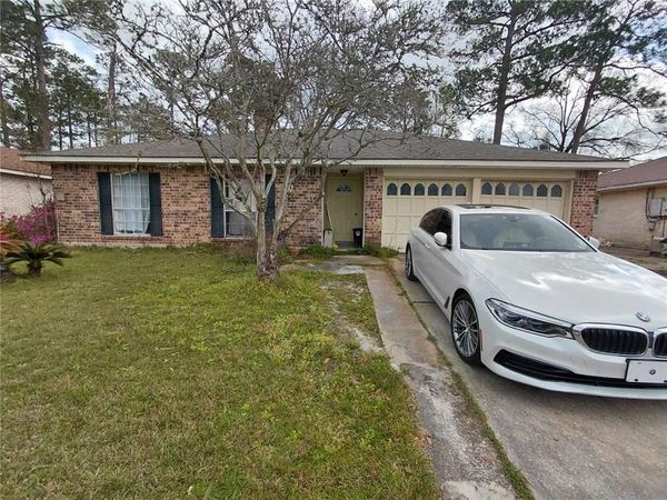204 E QUEENS Drive , Slidell, LA 70458