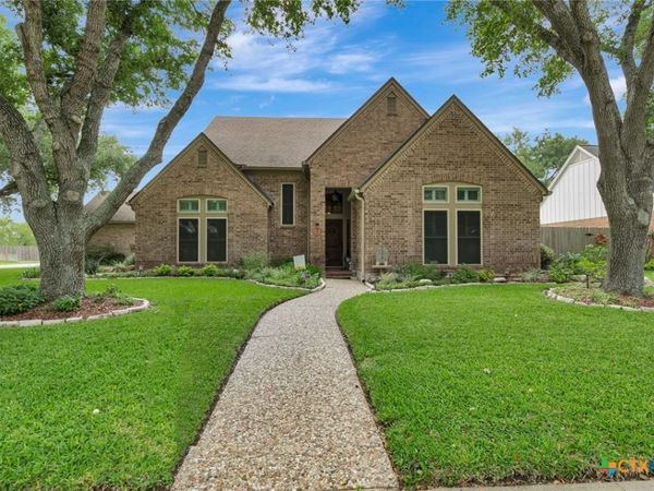 508 Masters Drive, Victoria, TX 77904