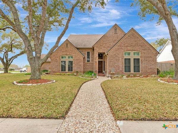 508 Masters Drive, Victoria, TX 77904