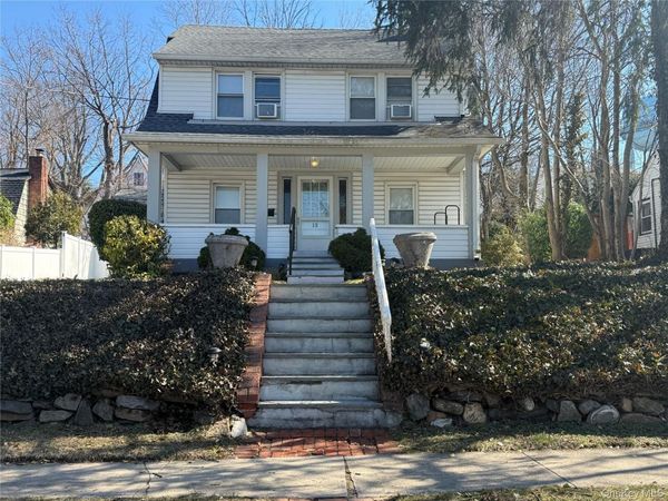 15 Maple Grove Street , Great Neck, NY 11023