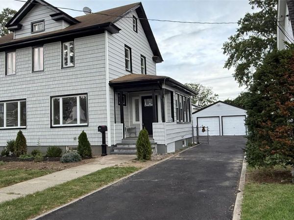 87 Parsons Drive , Hempstead, NY 11550