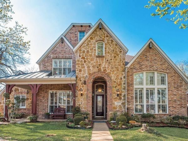 647 Royalwood Court, Grand Prairie, TX 75052
