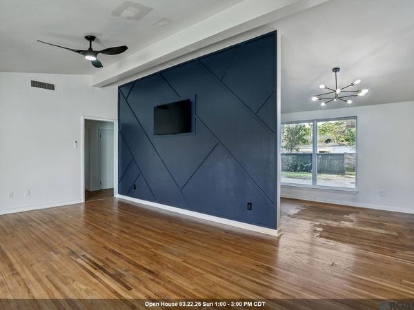 323 Little John Dr, Baton Rouge, LA 70815