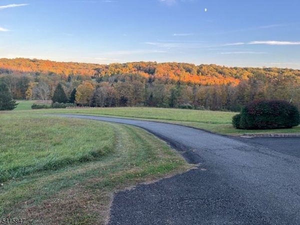 37 Branch Rd, Peapack Gladstone, NJ 07931