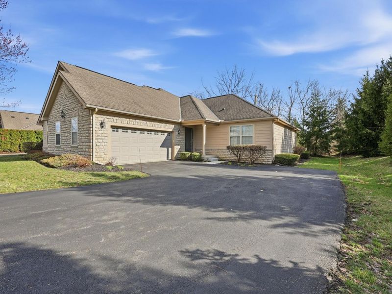 4801 Rays Circle SW, Dublin, OH 43016 Photo 1