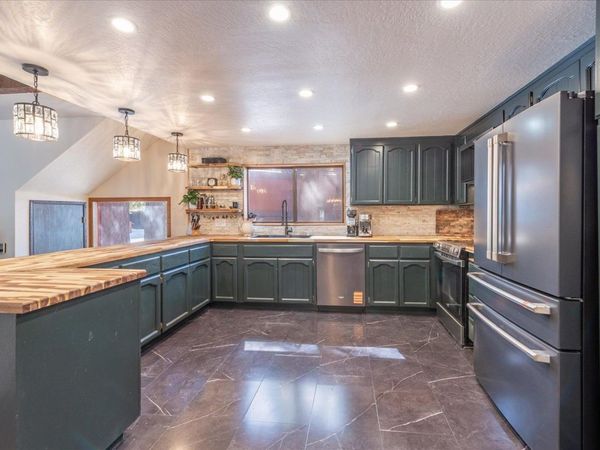 12621 Peregrine Drive, Truckee, CA 96161