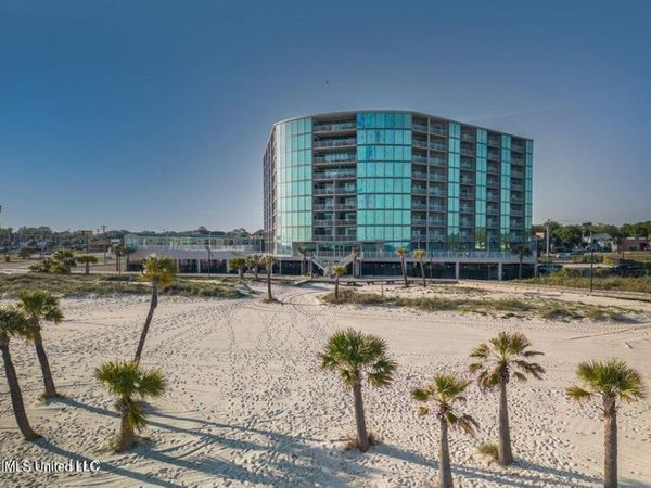 1899 Beach Boulevard, Biloxi, MS 39531