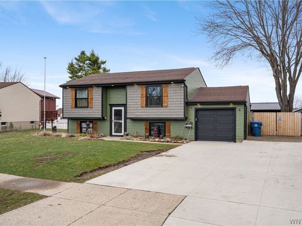 4225 Polly Lane , Hamburg, NY 14075