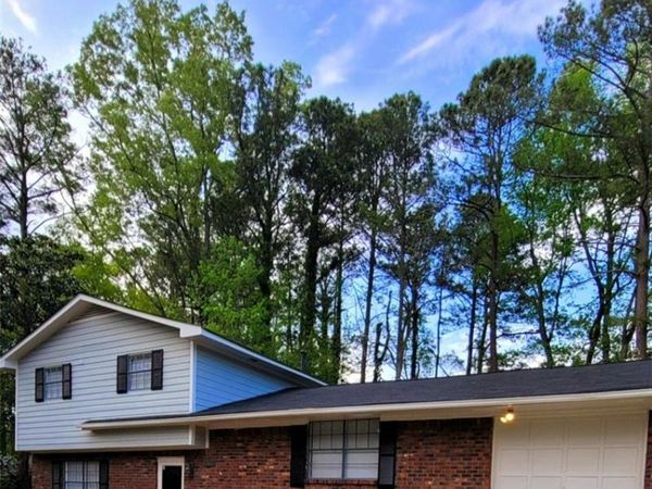 2915 La Jean Drive, Atlanta, GA 30349