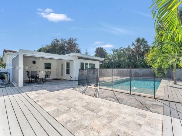 801 NE 19th Terrace, Fort Lauderdale, FL 33304