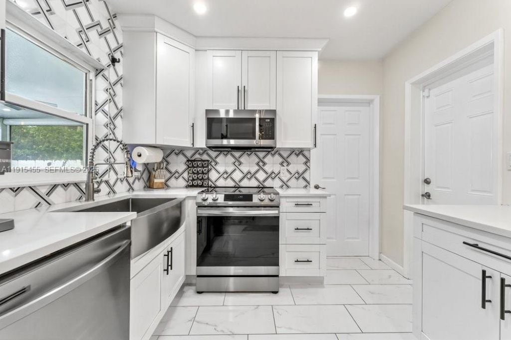 801 NE 19th Terrace, Fort Lauderdale, FL 33304 Photo