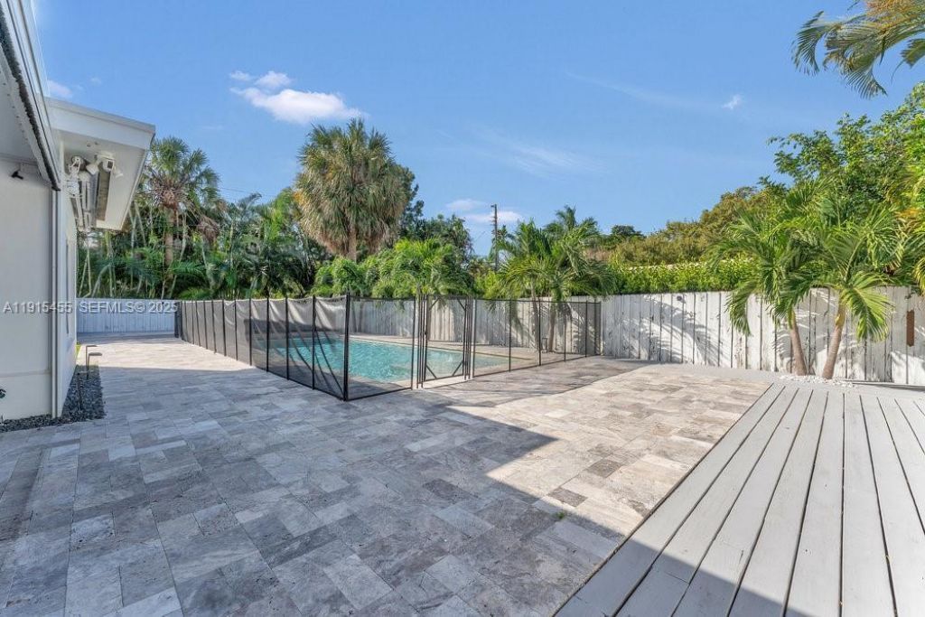 801 NE 19th Terrace, Fort Lauderdale, FL 33304 Photo