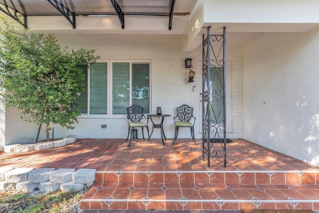 801 NE 19th Terrace, Fort Lauderdale, FL 33304 Photo