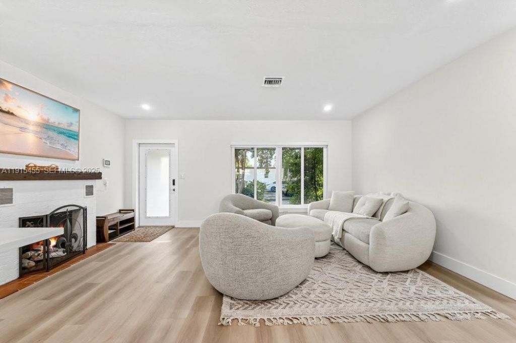 801 NE 19th Terrace, Fort Lauderdale, FL 33304 Photo