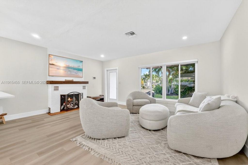 801 NE 19th Terrace, Fort Lauderdale, FL 33304 Photo