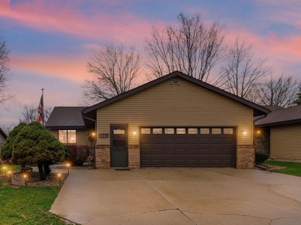 1813 Willow View Road , Urbana, IL 61802