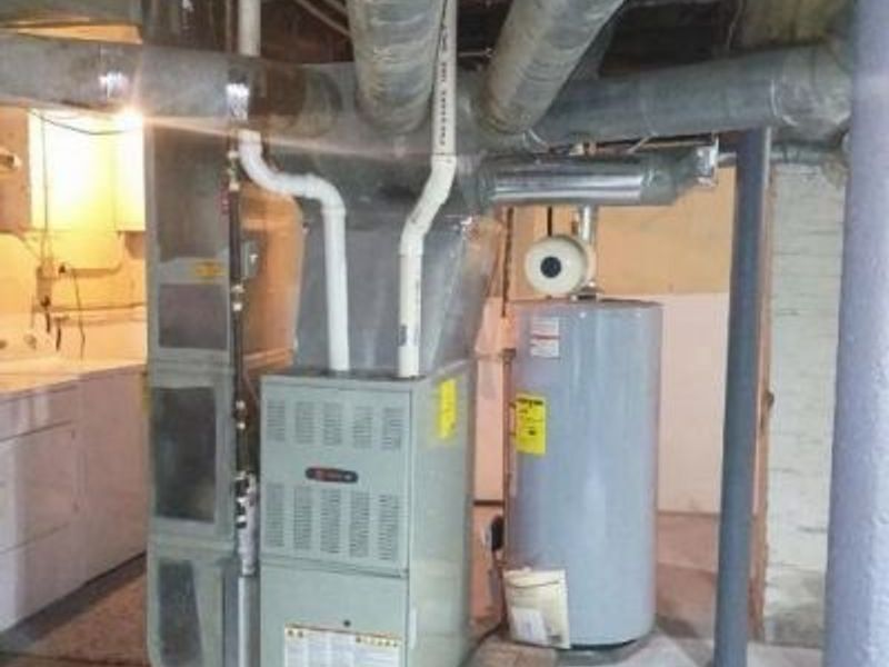 10111 North Boulevard, Cleveland, OH 44108 Photo 2