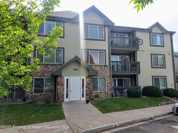 792 Castle Valley Boulevard, Unit H, New Castle, CO 81647