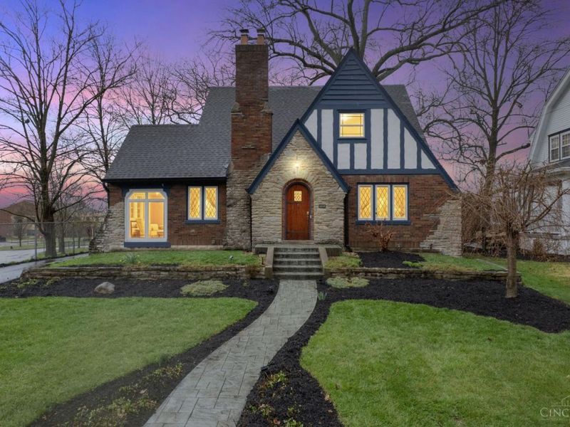 5055 Anderson Place, Cincinnati, OH 45227 Photo 2