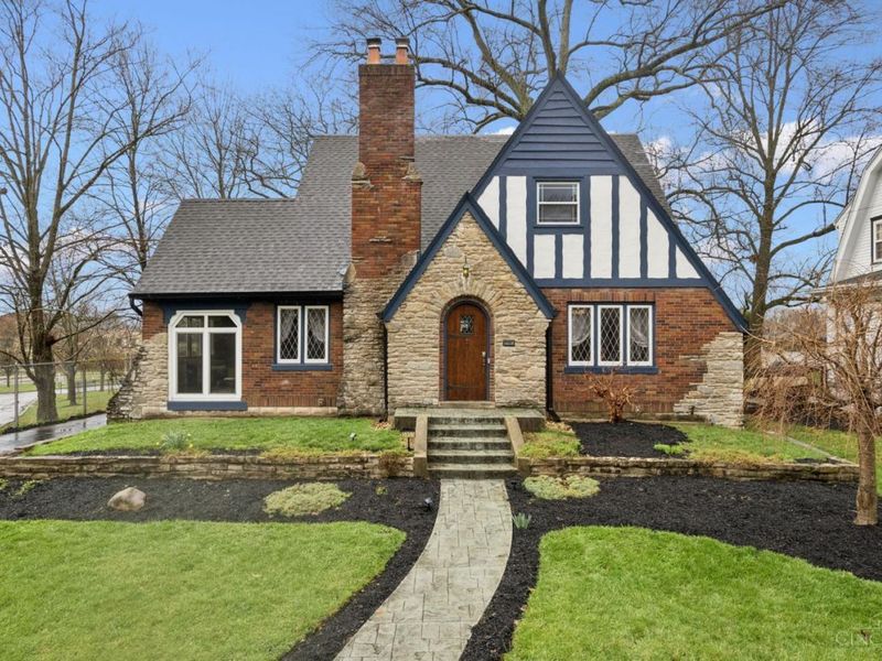 5055 Anderson Place, Cincinnati, OH 45227 Photo 3