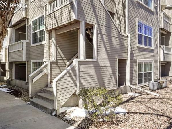 5702 W Asbury Place, Unit 102, Lakewood, CO 80227