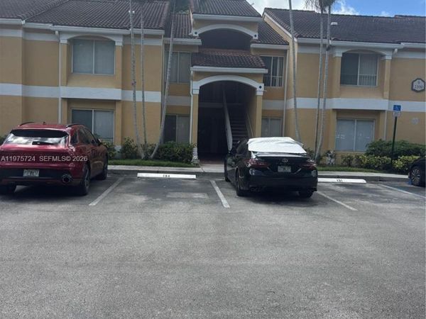 2300 NW 33rd St, Unit 909, Oakland Park, FL 33309