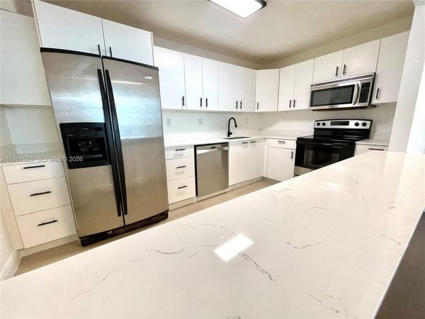 19390 Collins Ave , Unit 316, Sunny Isles Beach, FL 33160